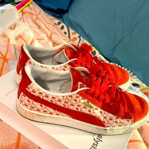 Hello kitty pumas